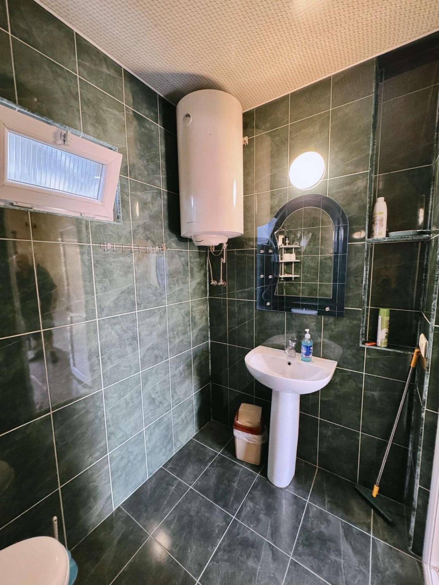 Achi Guest House Makhinjauri Buitenkant foto