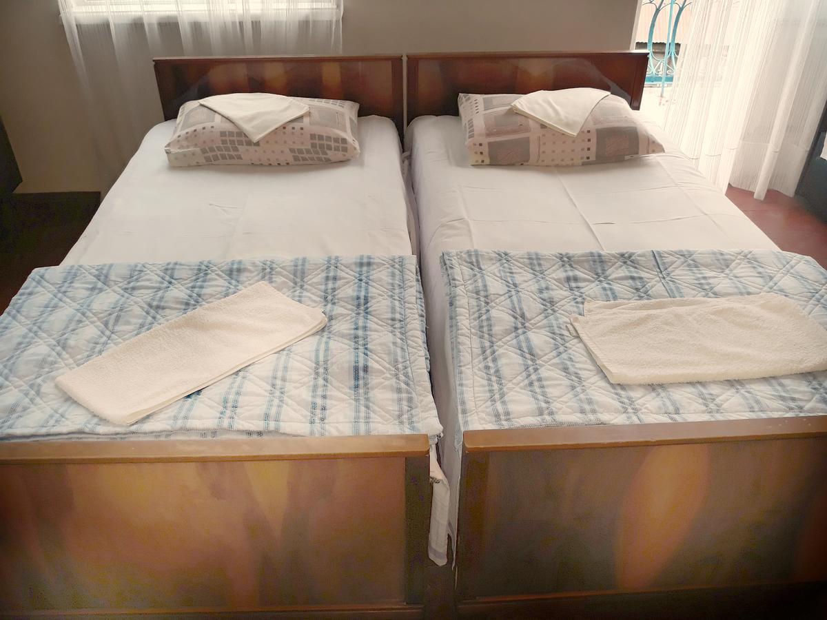 Achi Guest House Makhinjauri Buitenkant foto